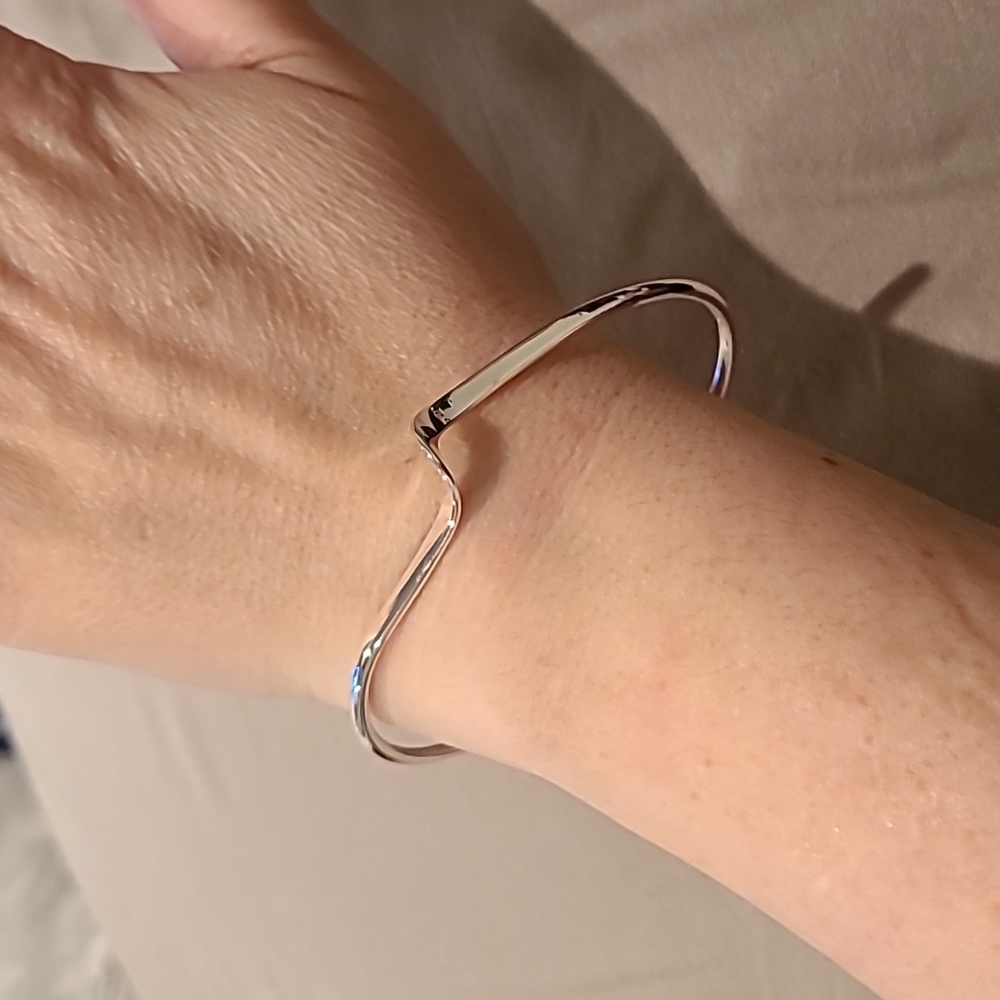Wave design sterling silver cuff bracelet brand new - Picture 2 of 5